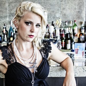 “Buy Me a Drink (BMAD) (Single)”的封面