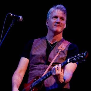 Eliot Lewis 的头像