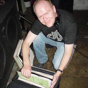 Tony Hewitt photo provided by Last.fm