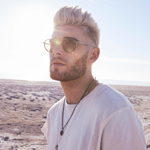 Colton Dixon