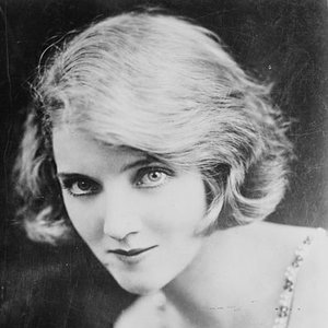 Dorothy Dickson 的头像