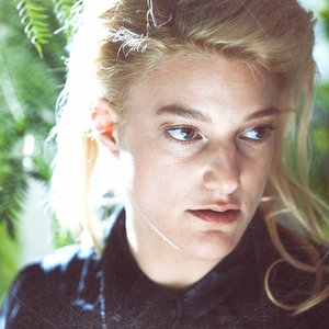 Louise Kahn のアバター