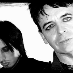 Gary Numan vs. Ade Fenton のアバター