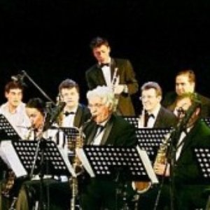 JVL Big Band & Four Tenors 的头像