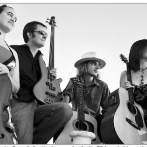 Country Town Collective 的头像
