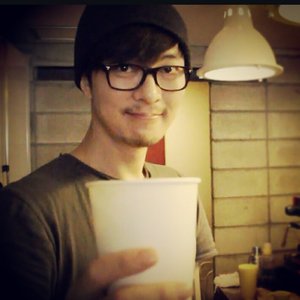 Yoon Gun 的头像
