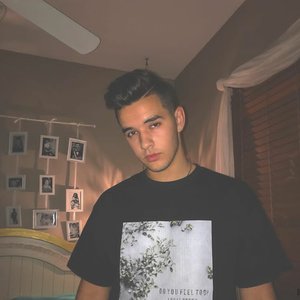 Lucas Brown 的头像