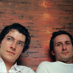 Glowing Glisses photo provided by Last.fm