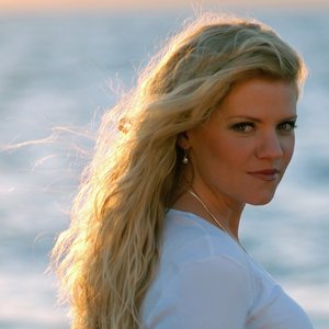 Jennifer Thomas 的头像