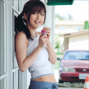 真野恵里菜 photo provided by Last.fm