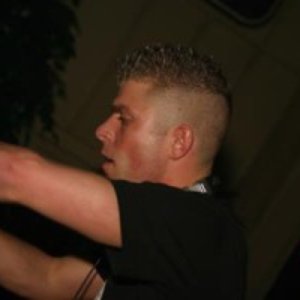 DJ Genius 的头像