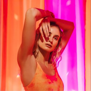 Ellee Duke のアバター