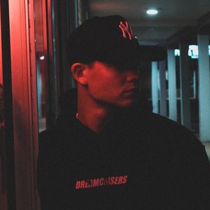 c. henry 的头像