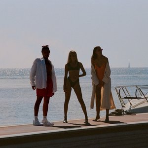 U - Single