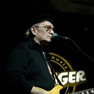 Александр Ляпин photo provided by Last.fm