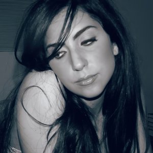 “Stefani Germanotta”的封面