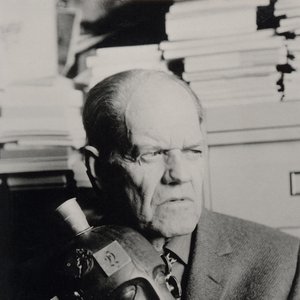 Raoul Hausmann 的头像