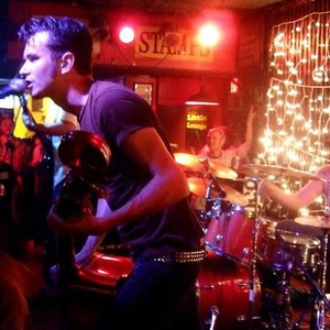 Rocket 350 photo provided by Last.fm