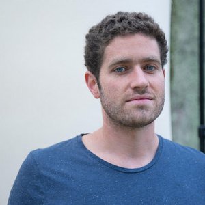 bobby cazanova 的头像