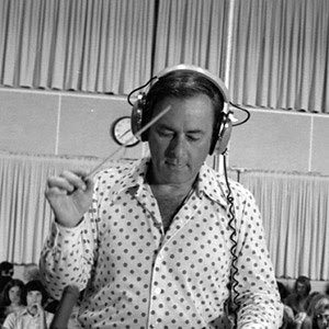 Mort Stevens And His Orchestra 的头像