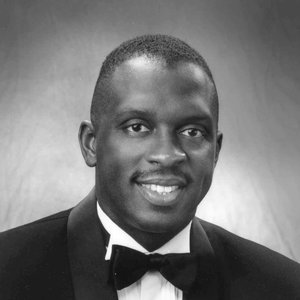 Moses Hogan 的头像