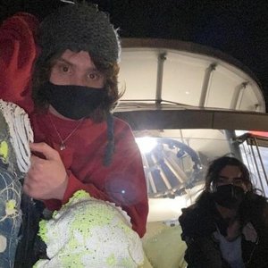 underscores & gabby start 的头像