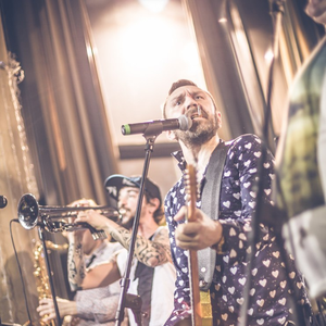 Ленинград photo provided by Last.fm