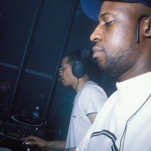 LTJ Bukem Featuring MC Conrad 的头像