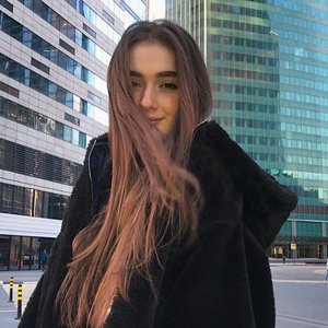 Вика Коробкова 的头像