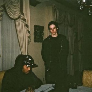 Bones & Xavier Wulf のアバター