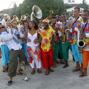 'Orquestra Popular da Bomba do Hemetério' için resim