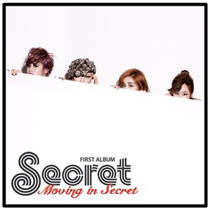 “Moving In Secret”的封面