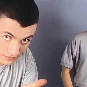 “Electric Beat Crew”的封面