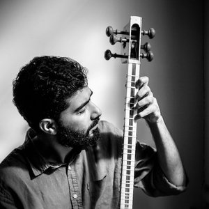 “Hamed Sadeghi”的封面