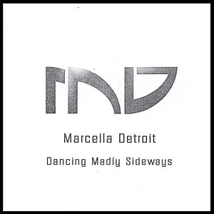 Image pour 'Dancing Madly Sideways'