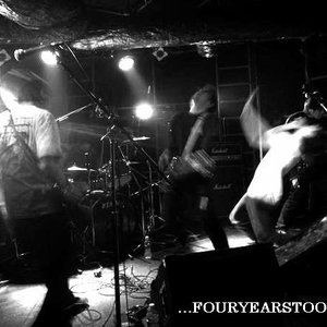 FOURYEARSTOOLATE 的头像