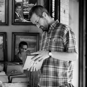 Awkward Corners 的头像