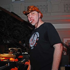 Gary D. & DJ High-Ko 的头像