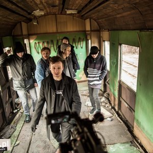 Deys x Kartky x Wac Toja x Żabson x Igrekzet x Guzior x Sherlock x Essex 的头像