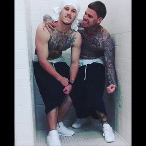 Gudda White 的头像