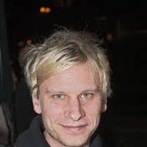 robert stadlober 的头像