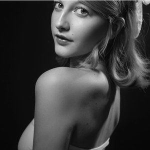 Ivy James 的头像