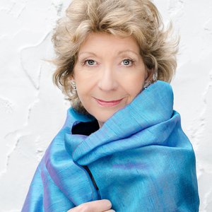 Dame Felicity Lott 的头像