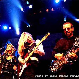 Dave Stewart & Candy Dulfer のアバター