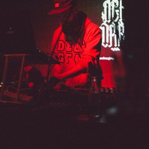 NGHT DRPS 的头像