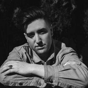 Logan Henderson のアバター