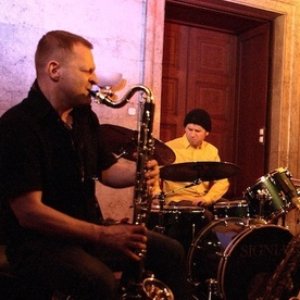 Tim Daisy & Mikołaj Trzaska 的头像