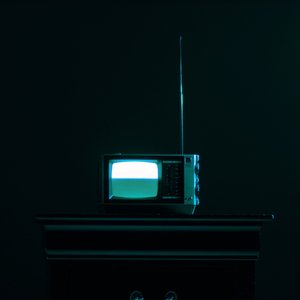 Cover Late Night Television – Looking Glass