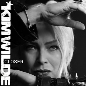 Closer (Deluxe Edition)