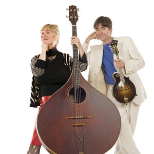 Simon Mayor & Hilary James 的头像